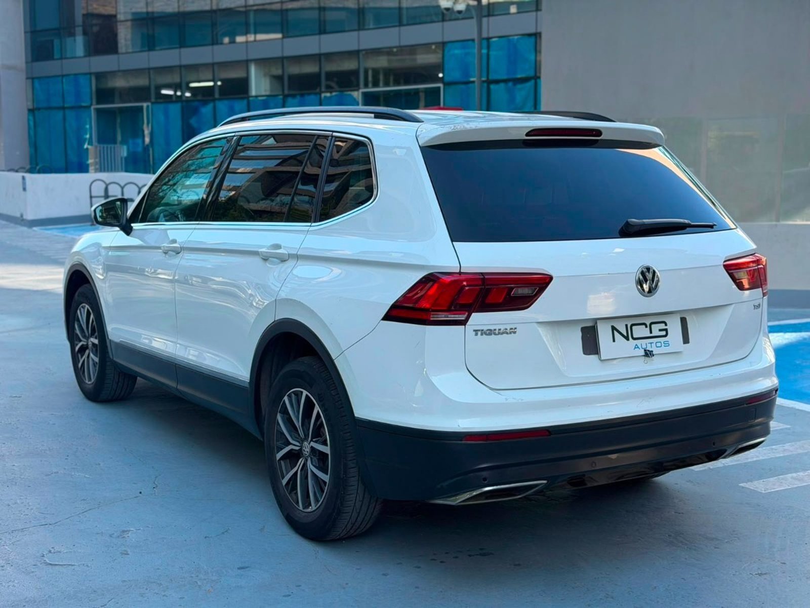 Volkswagen TIGUAN COMFORTLINE 1.4T 2019 - Imagen 6 de 10
