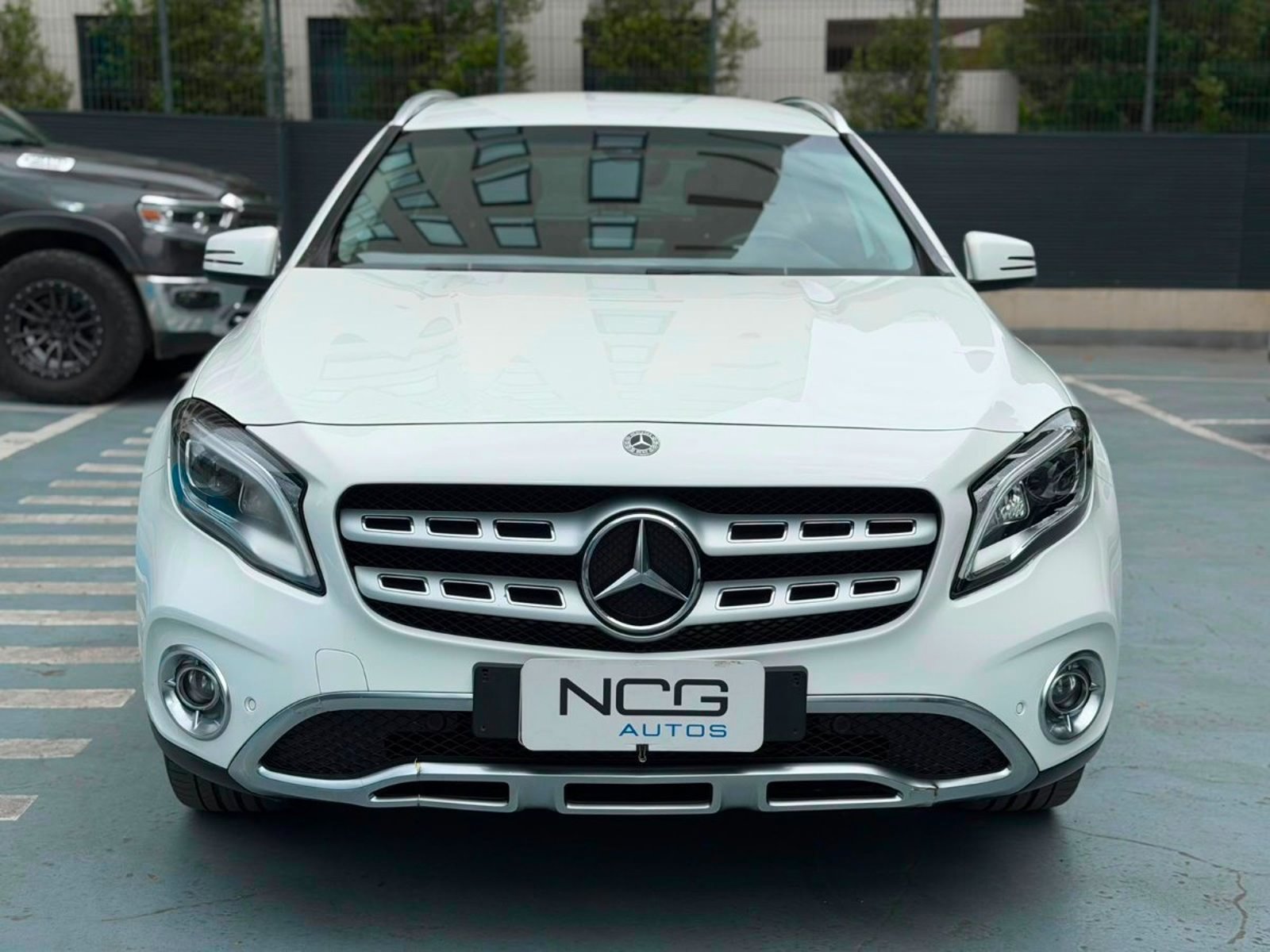 Mercedes-Benz GLA 200 1.6 TURBO DCT 2018 - Foto 2 de 10