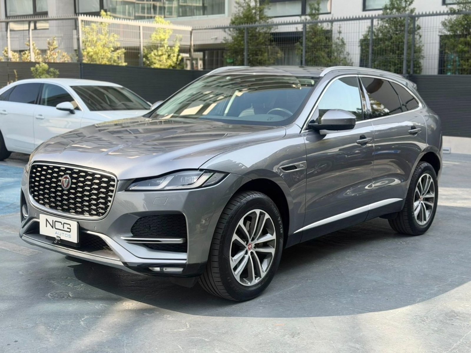 Jaguar F-PACE PRESTIGE 2.0 DIESEL AWD 2022 - Imagen 3 de 10