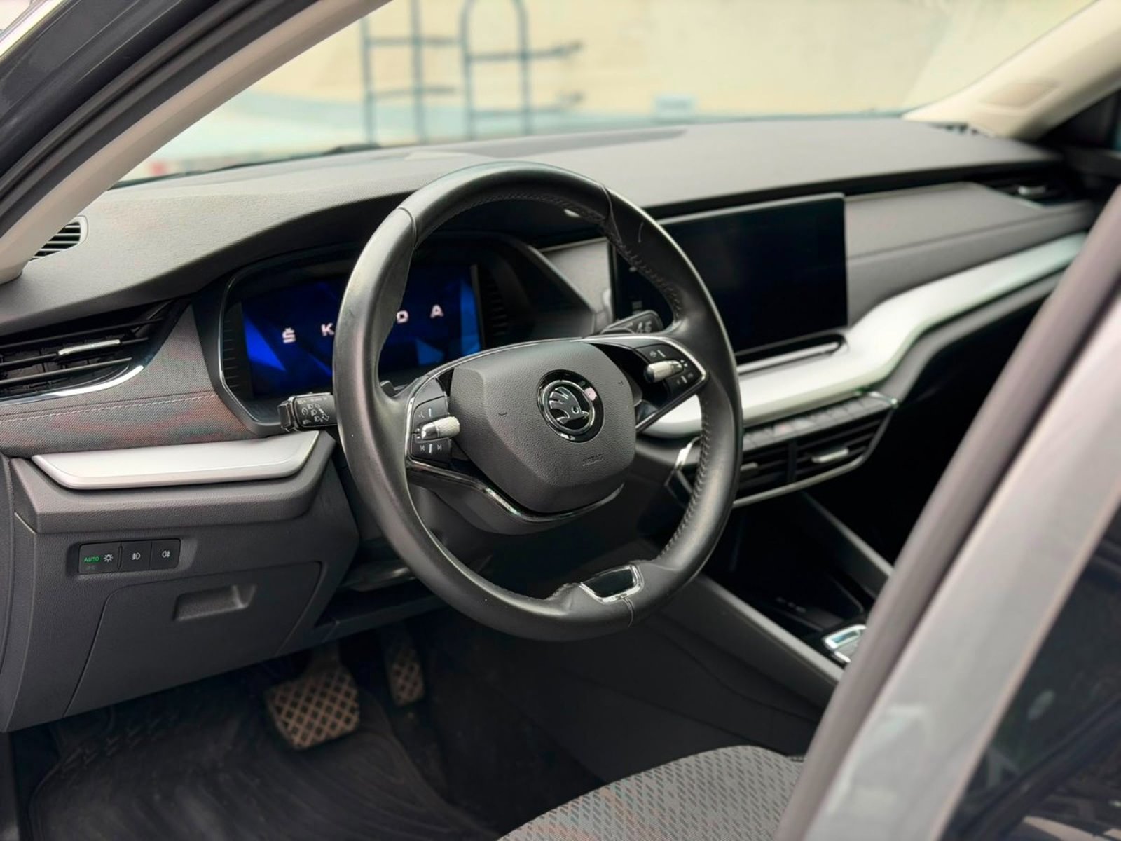 Skoda OCTAVIA 1.4 TURBO 2023 - Imagen 7 de 10