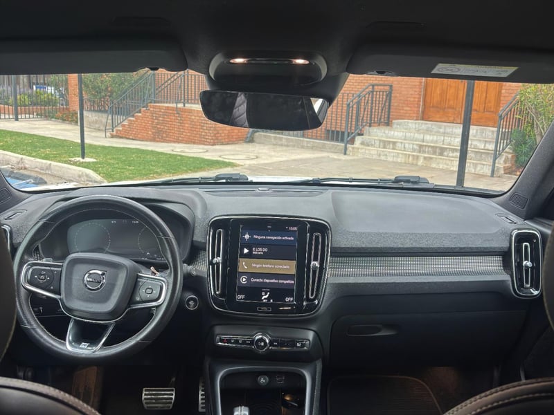 Volvo XC40 T5 R-Design AWD 2018 - Imagen 8 de 9