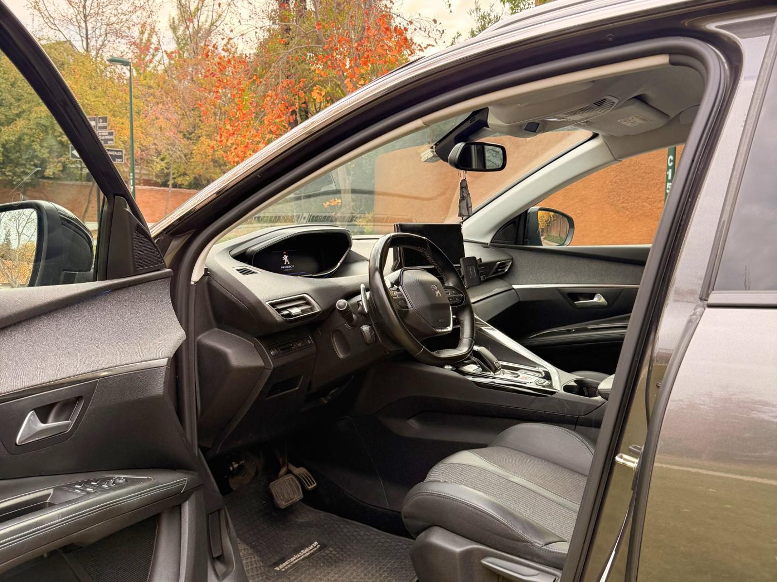 Peugeot 5008 BLUEHDI 130 1.5 AUT ALLURE 2021 - Imagen 7 de 10