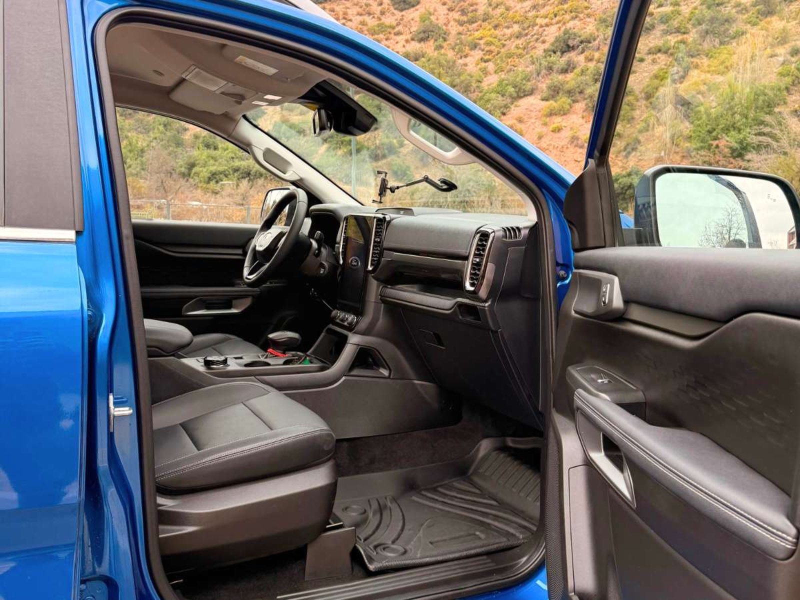 Ford RANGER Limited Black 3.0 V6 4x4 2026 - Imagen 11 de 11