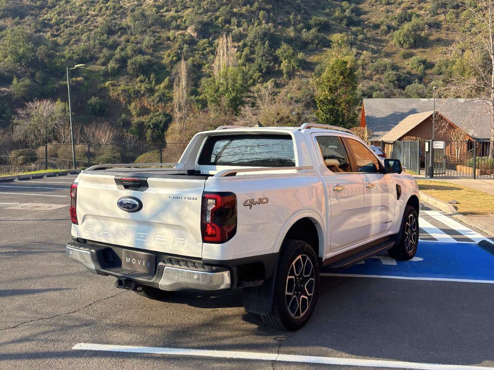 Ford RANGER Limited Black 3.0 V6 4x4 2024 - Foto 4 de 10