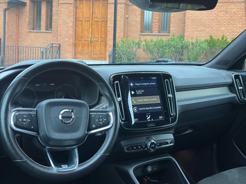Volvo XC40 T5 R-Design AWD 2018 - Imagen 7 de 9