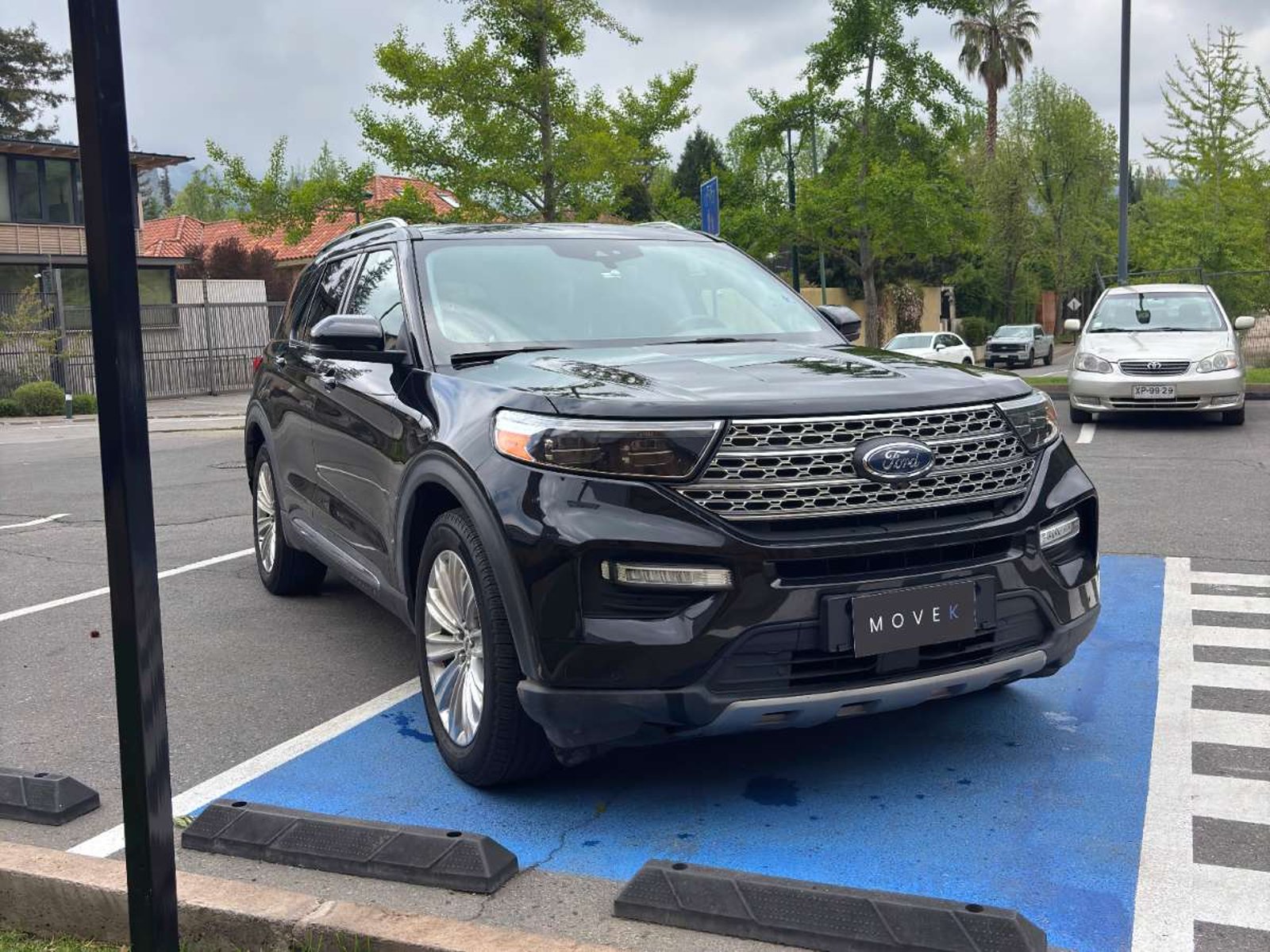 Ford EXPLORER Explorer Limited 2022 - Foto 3 de 9