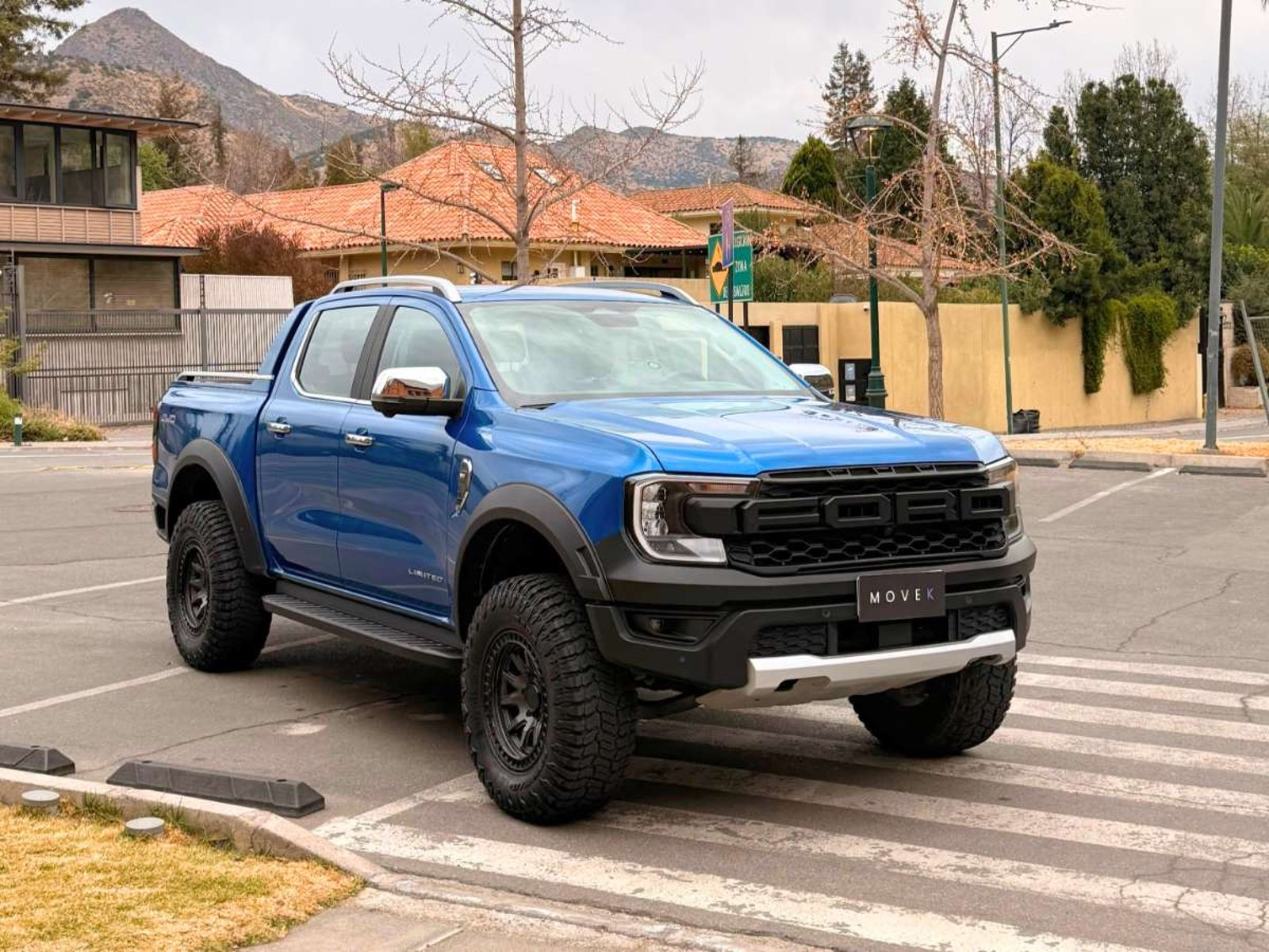 Ford RANGER Limited Black 3.0 V6 4x4 2026 - Foto 4 de 11