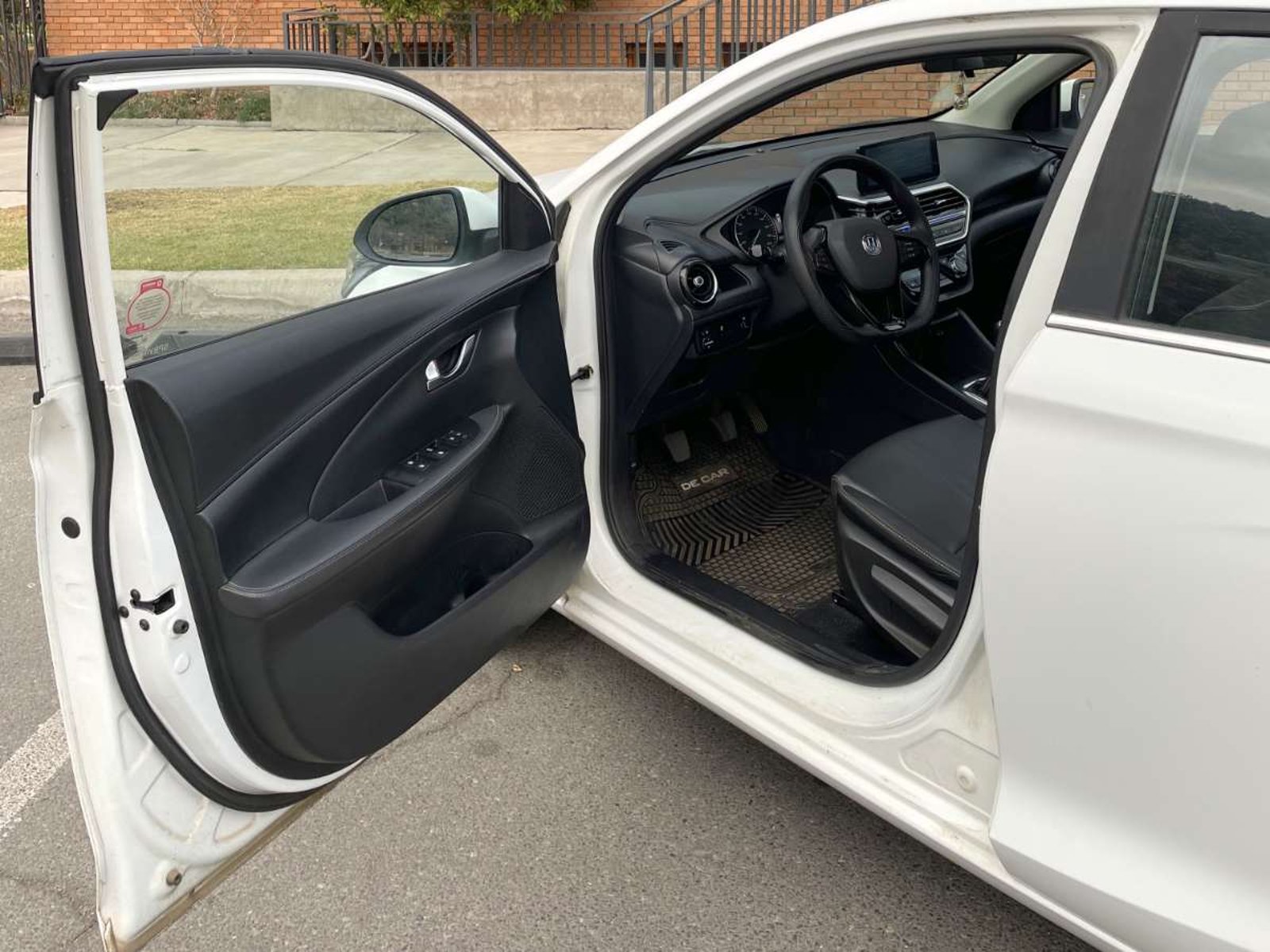 CHANGAN ALSVIN Luxury 1.4 2023 - Imagen 8 de 10
