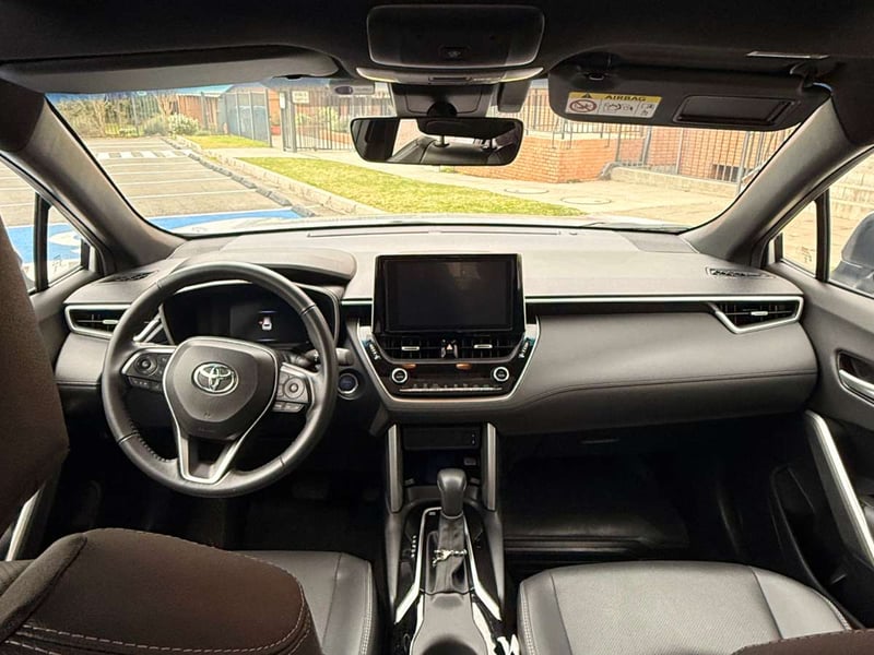 Toyota COROLLA CROSS 1.8 HV 2024 - Imagen 8 de 10