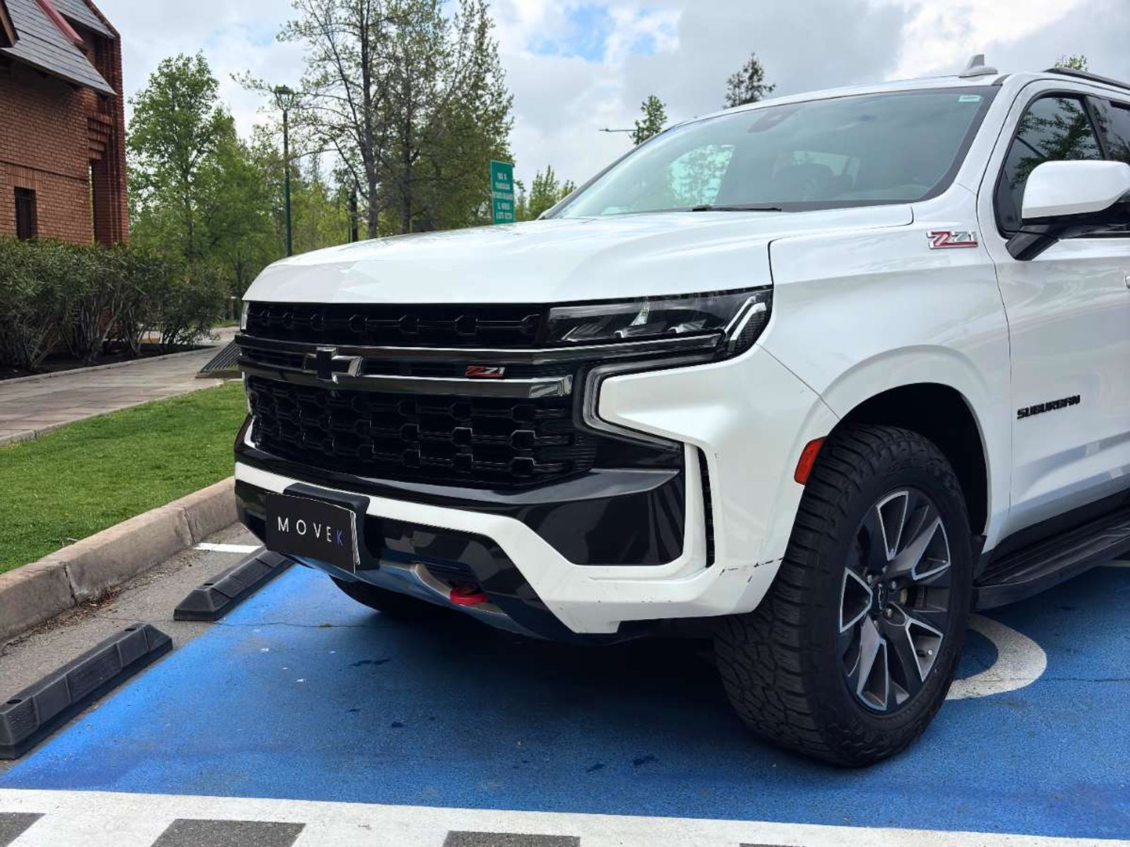 Chevrolet SUBURBAN Z71 5.3 V8 4x4 2021 - Foto 2 de 10