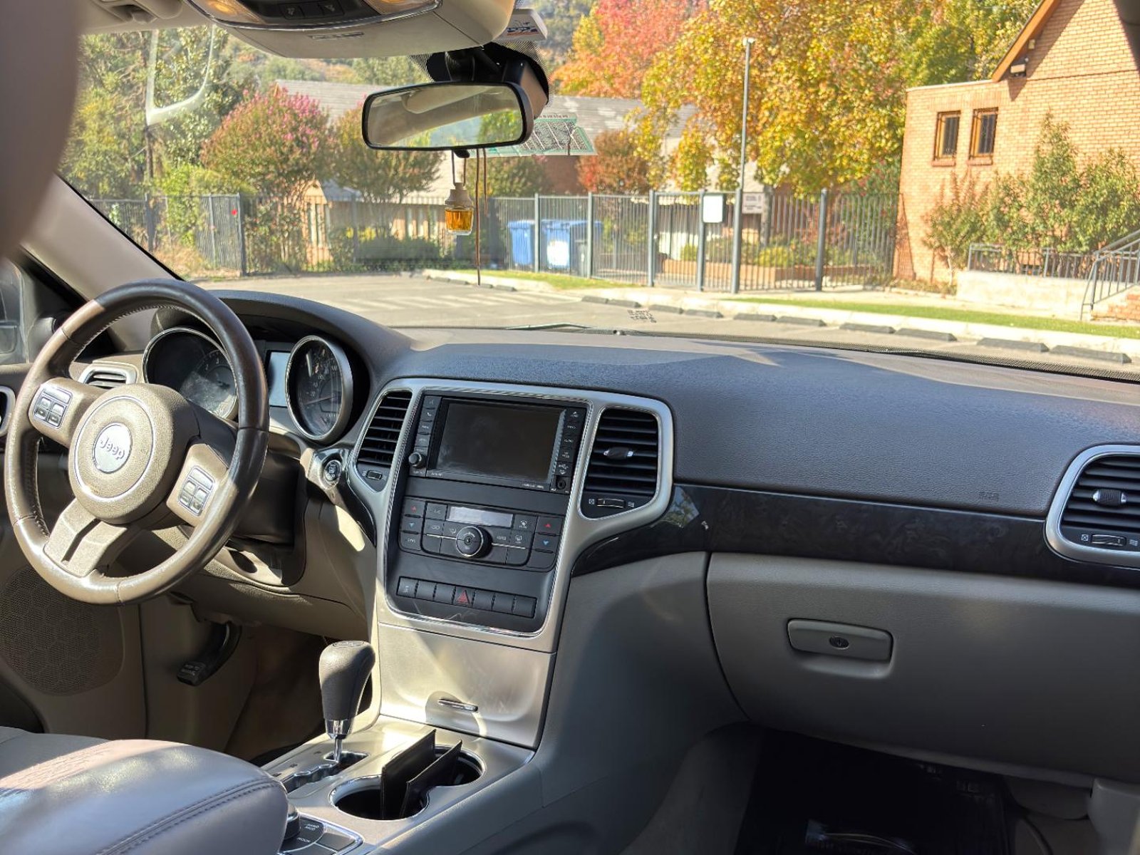 Jeep GRAND CHEROKEE LAREDO 2012 - Imagen 8 de 11