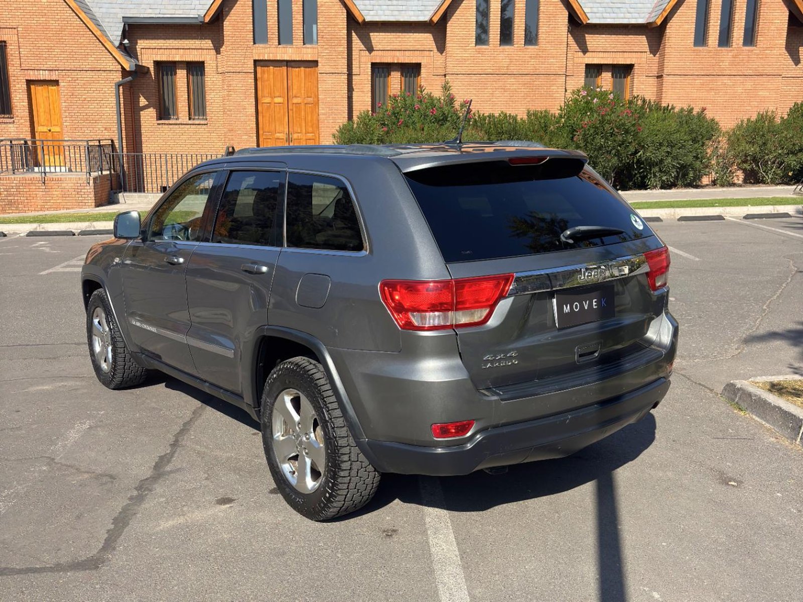 Jeep GRAND CHEROKEE LAREDO 2012 - Imagen 6 de 11