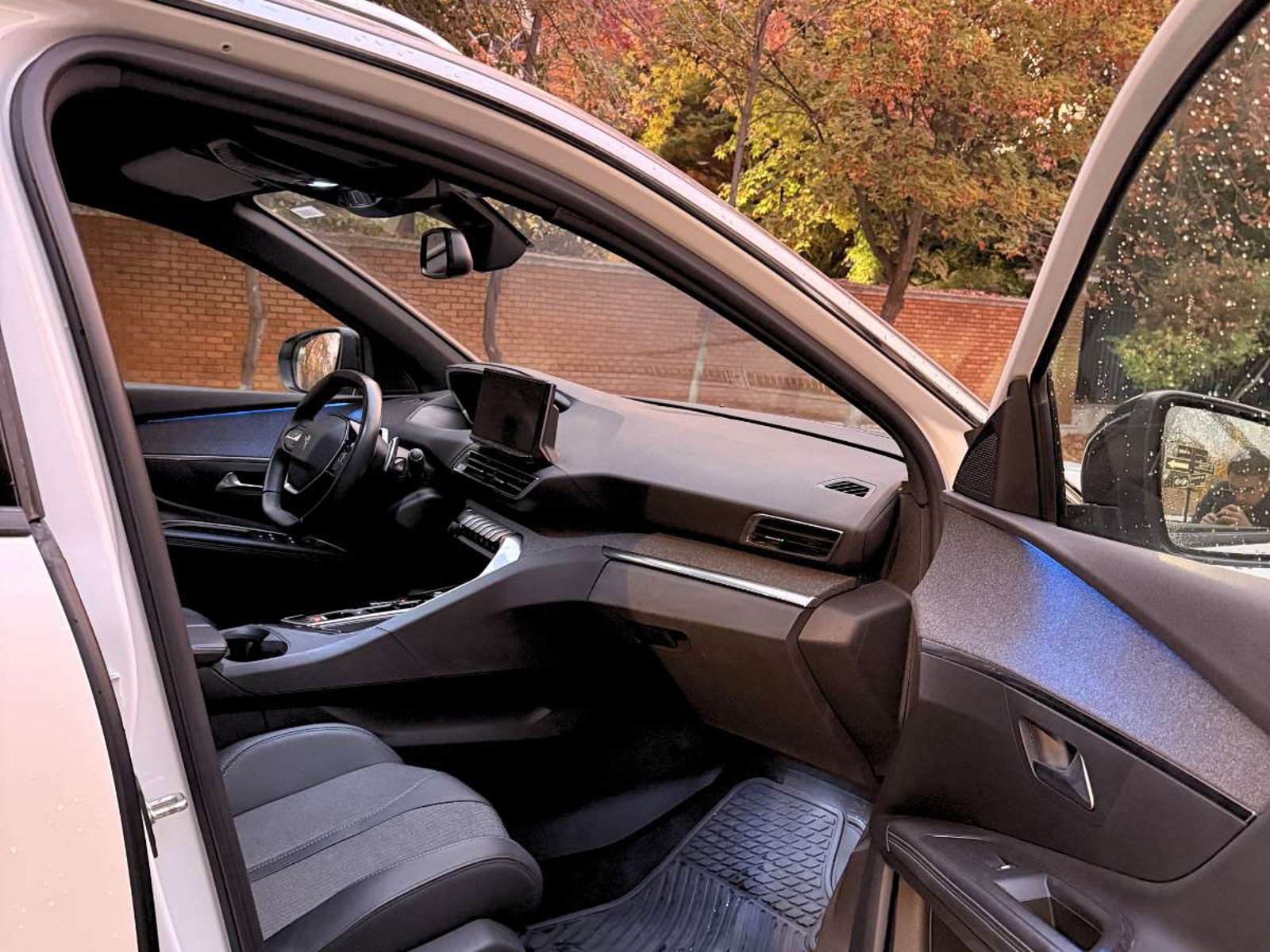 Peugeot 3008 ALLURE BLUEHDI 1.5 AUT 2024 - Imagen 11 de 12