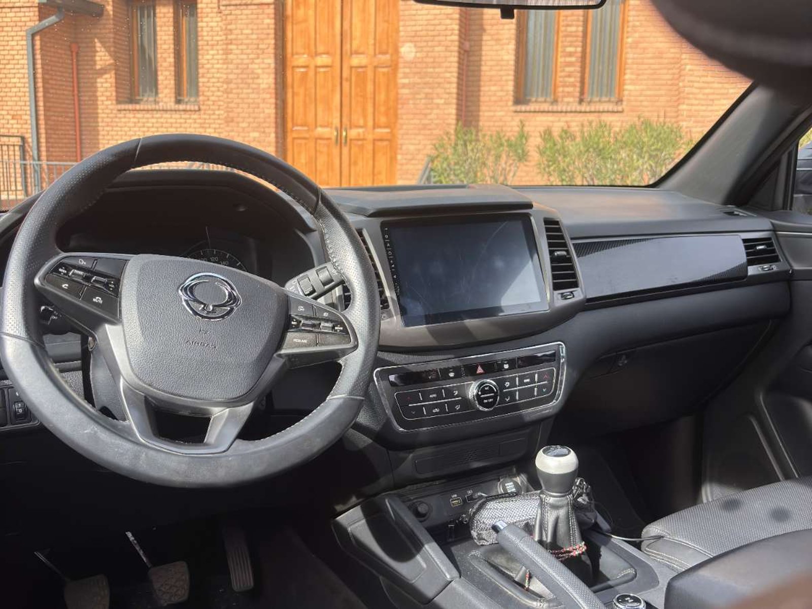 SSANGYONG MUSSO Comfort 2.2 TD 4x4 2024 - Imagen 9 de 10