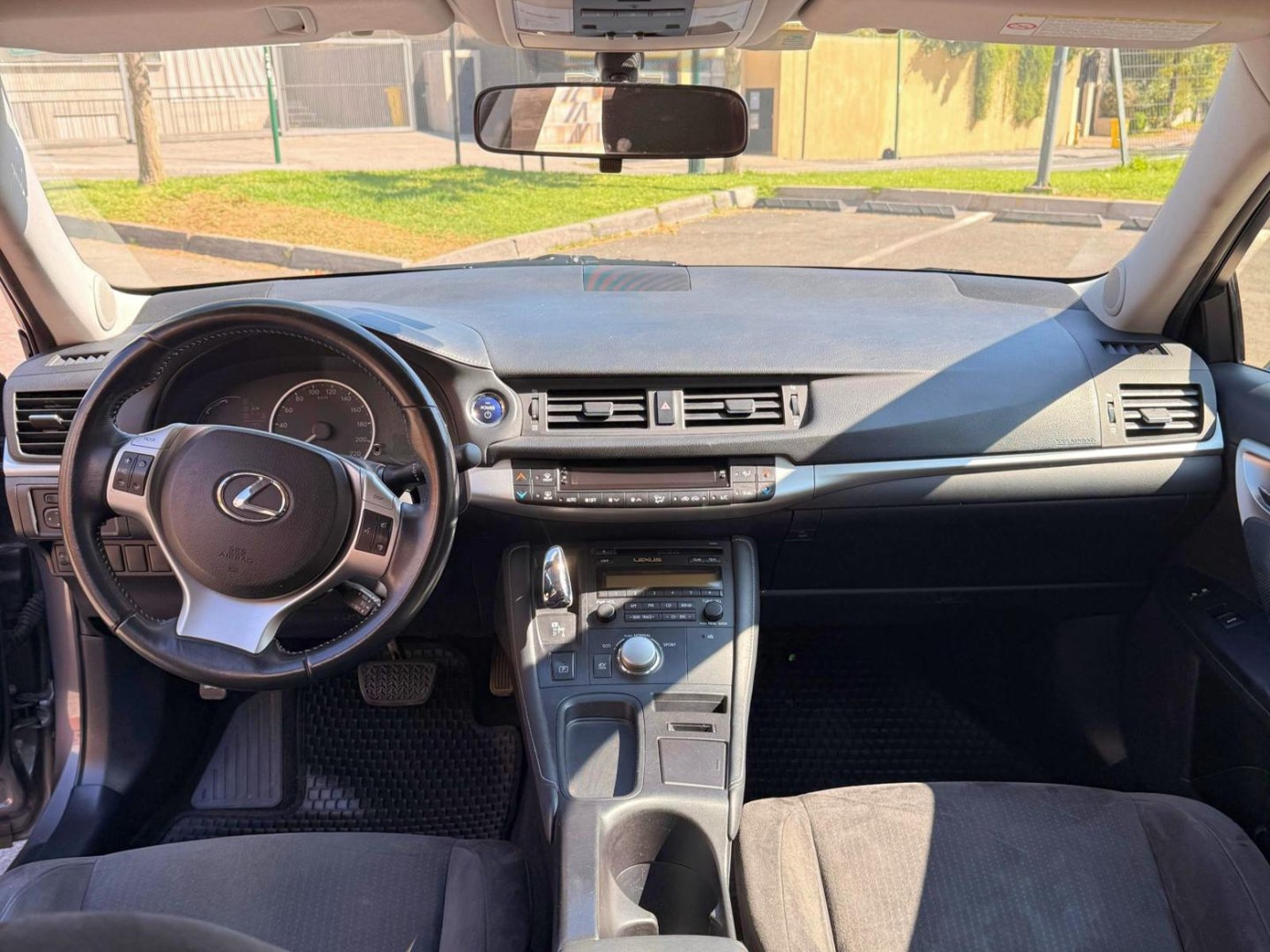 Lexus CT200H 2012 - Imagen 12 de 14