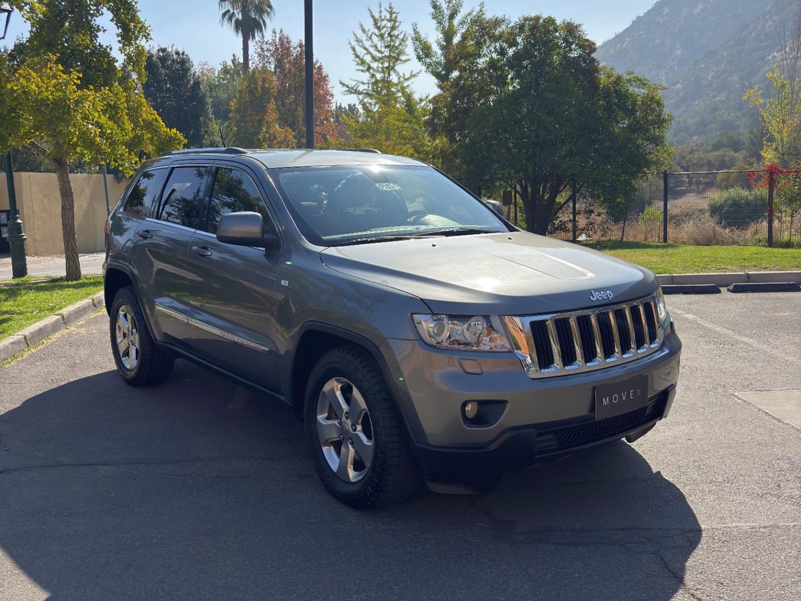 Jeep GRAND CHEROKEE LAREDO 2012 - Imagen 3 de 11