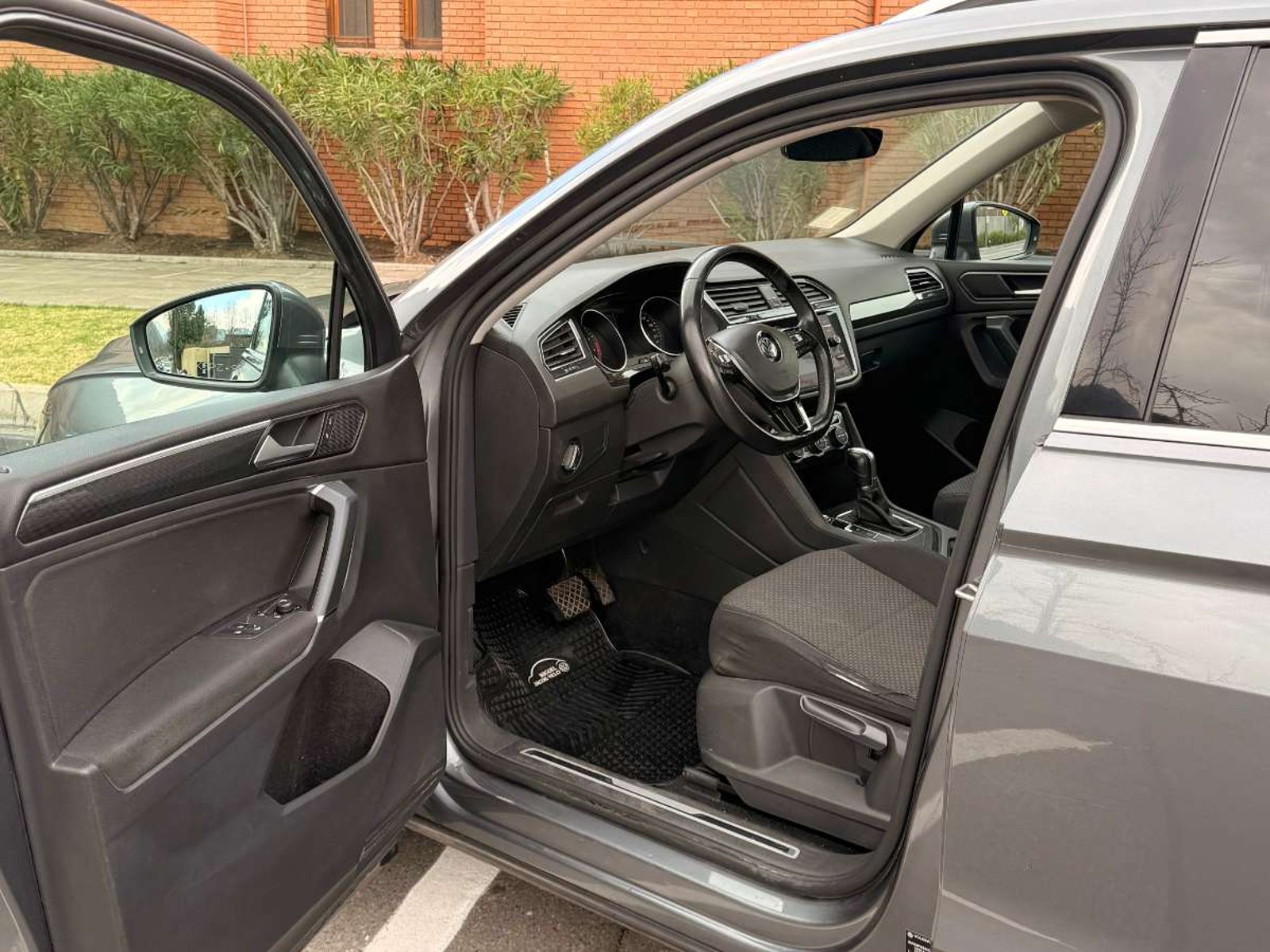 Volkswagen TIGUAN 2018 - Imagen 7 de 10