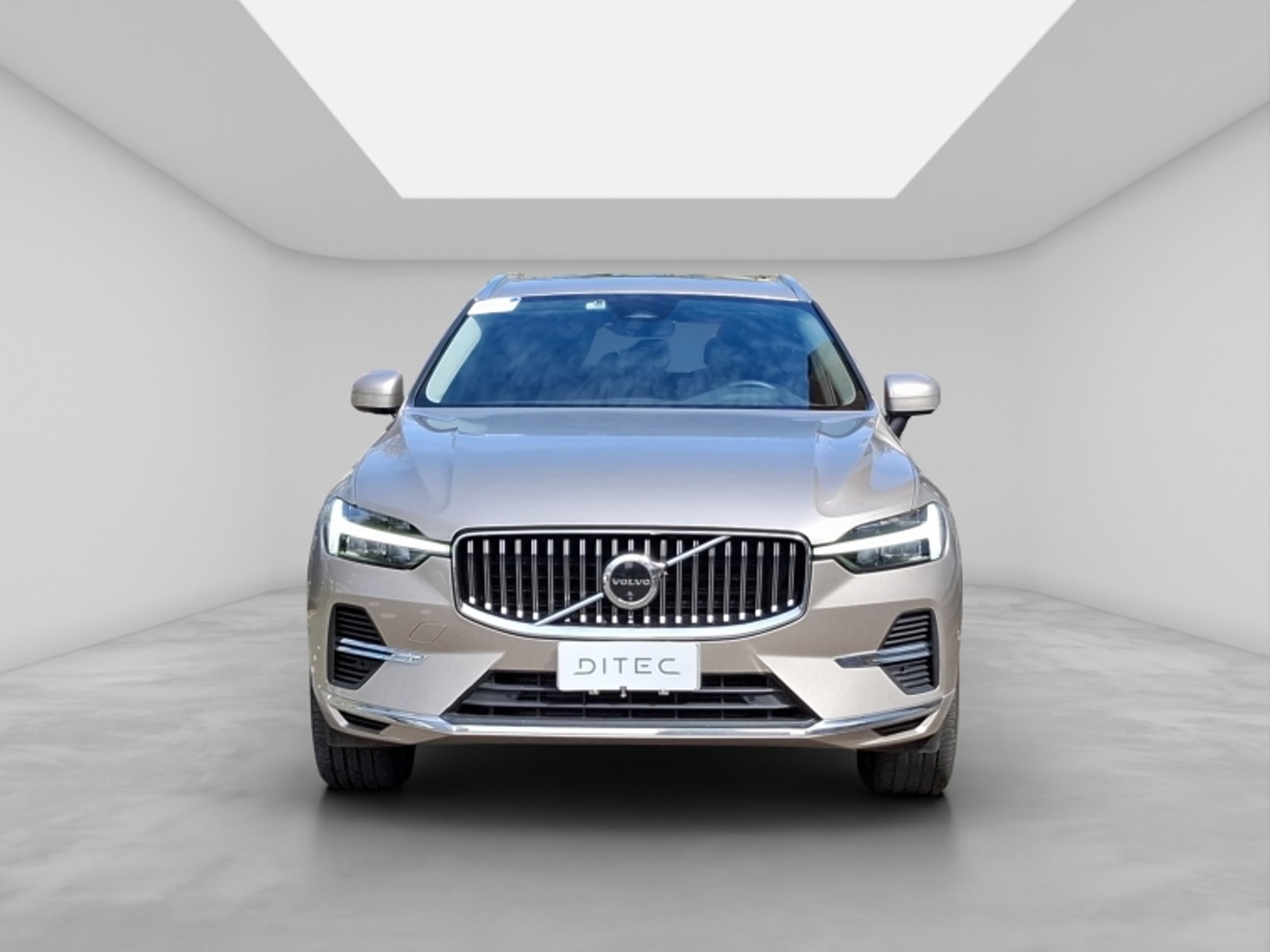Volvo Xc60 2.0 B5 Plus At 4x4 Hibrido 2025 - Foto 2 de 20