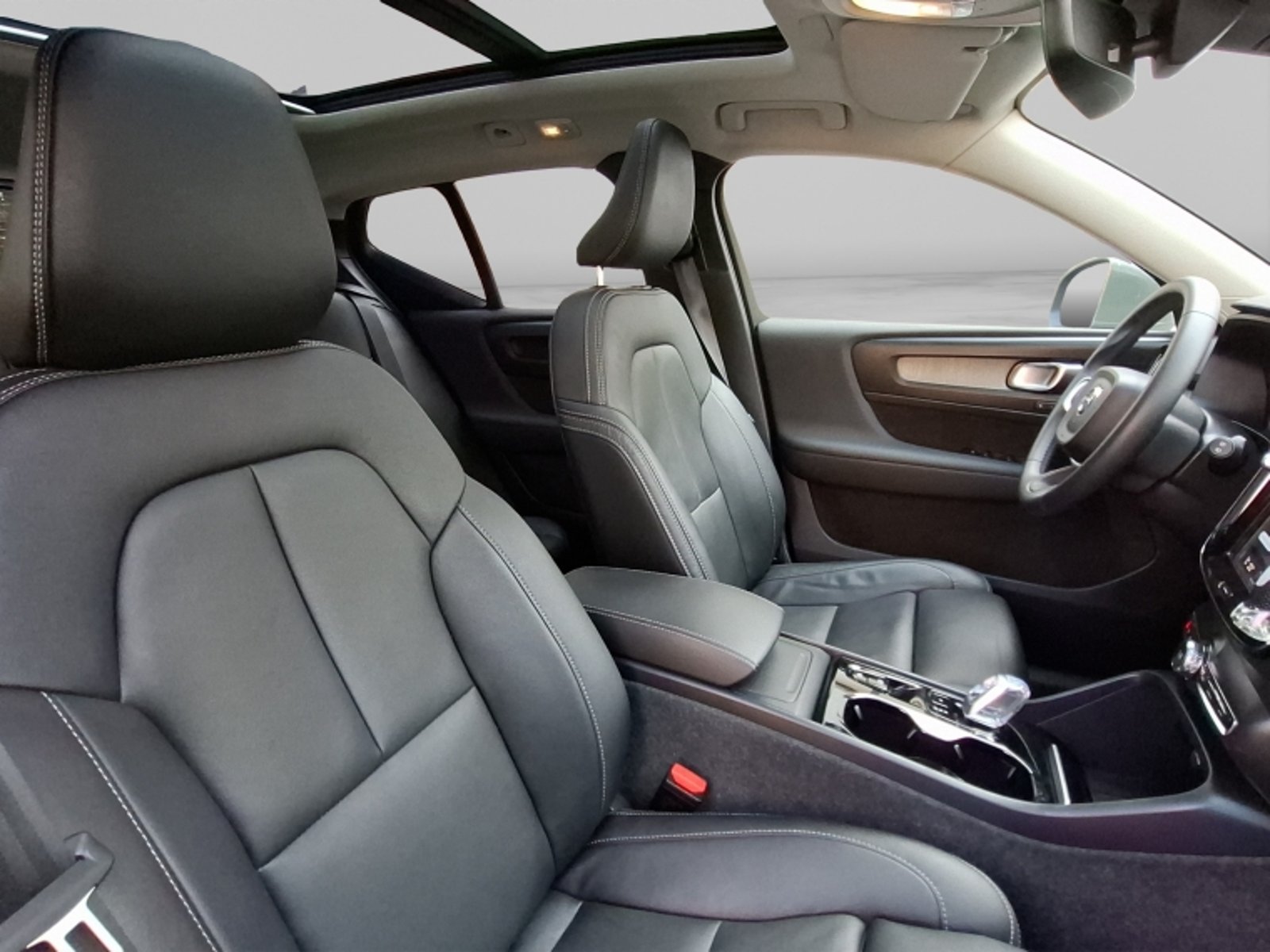 Volvo Xc40 B4 Ultimate 2.0 Aut 2024 - Imagen 19 de 20