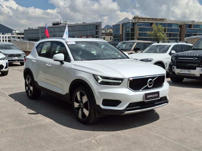 Volvo Xc40 T4 Fwd 2.0 Momentum 2022 - Imagen 3 de 16