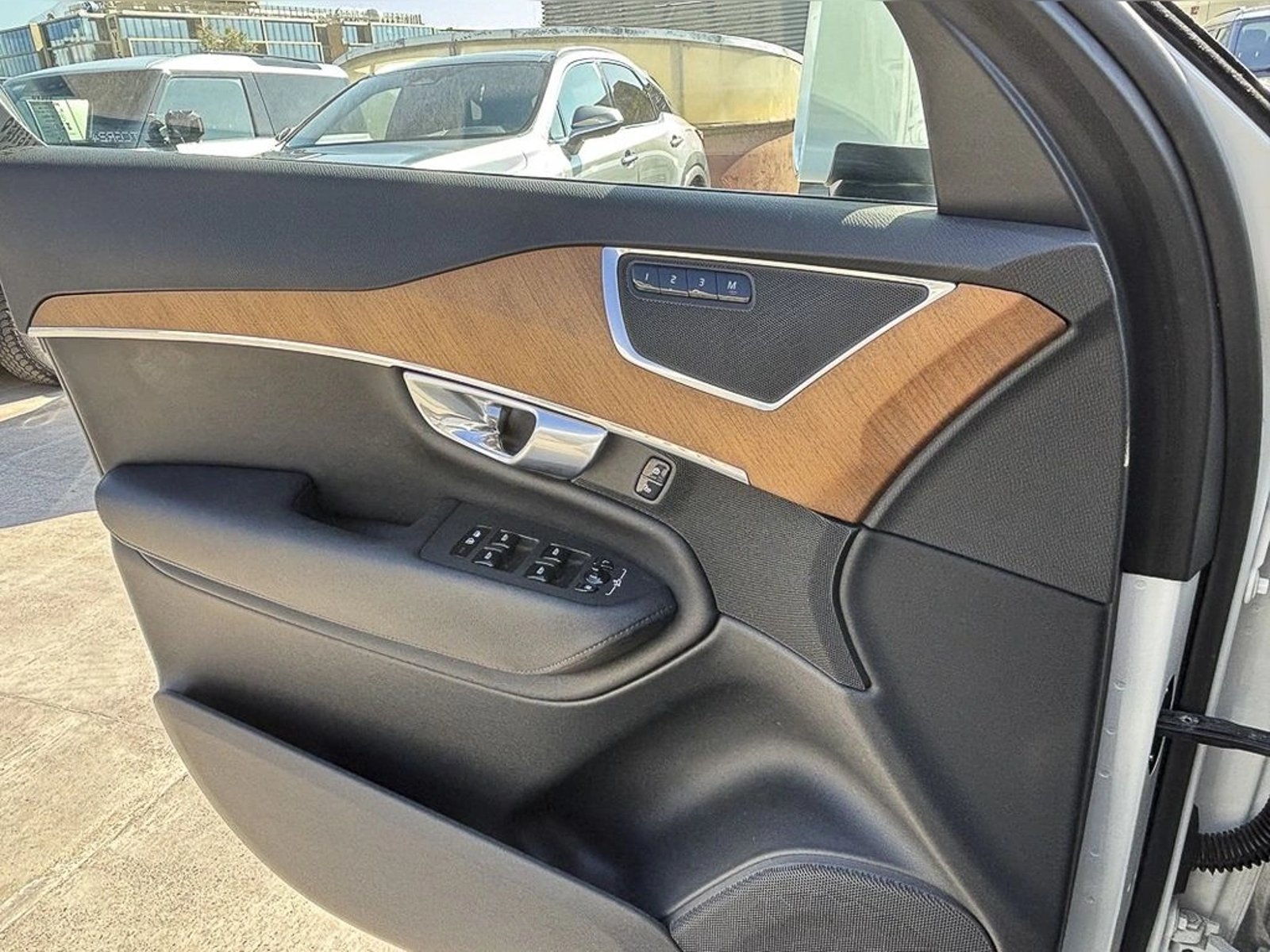 Volvo XC90 2.0 B6 PLUS AWD AT 5P 2024 - Imagen 19 de 19