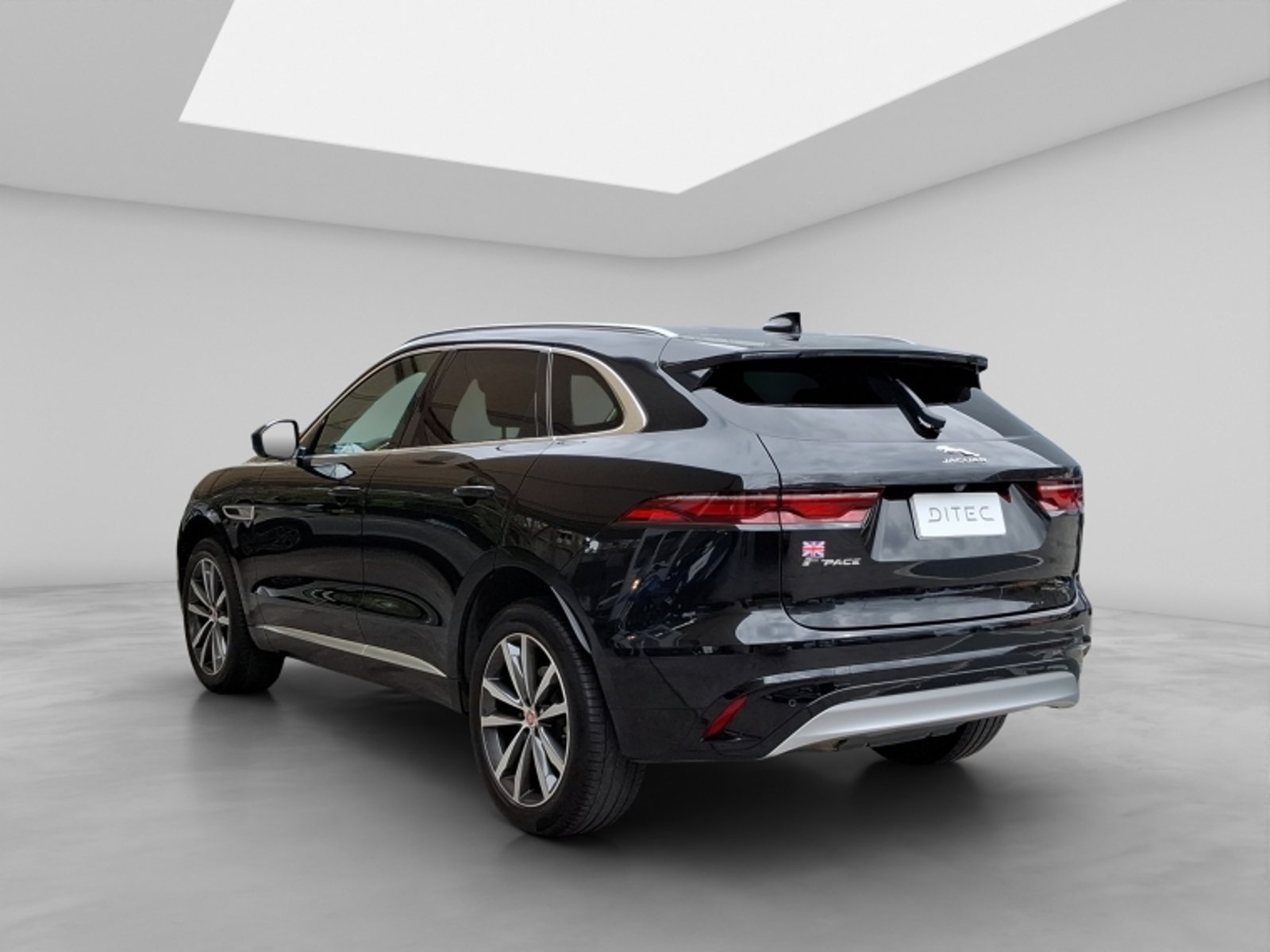 Jaguar F-pace 4x4 2.0 At 2023 - Foto 5 de 20