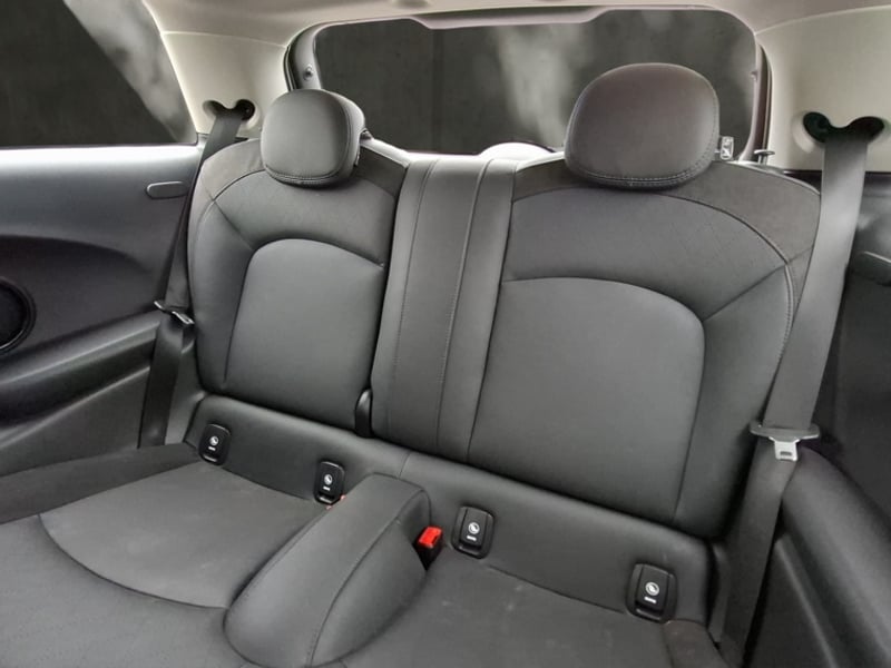 Mini Cooper 1.5 Essential At 2024 - Imagen 15 de 16