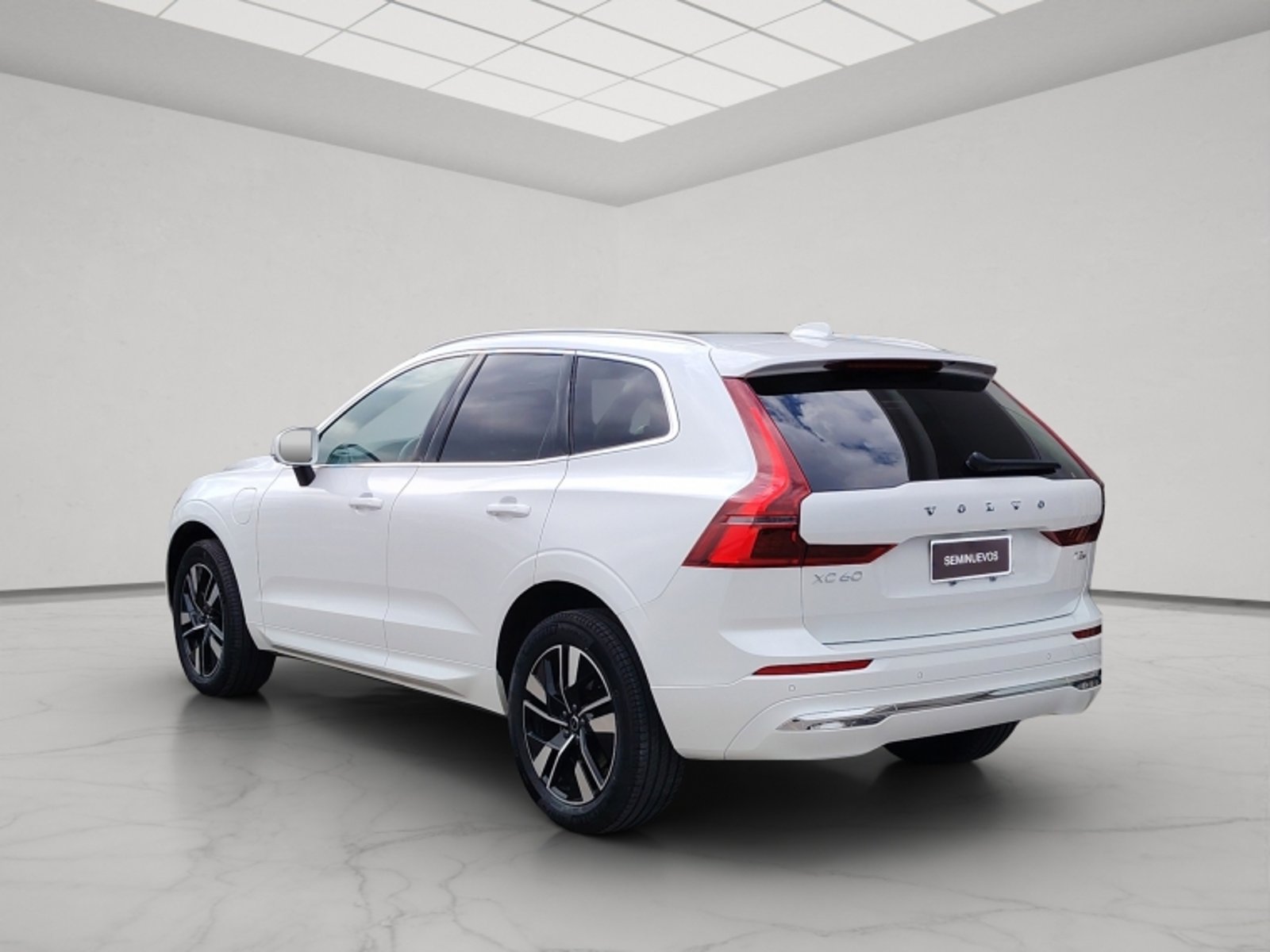 Volvo Xc60 T8 Core 4x4 2.0 Aut 2025 - Foto 5 de 19