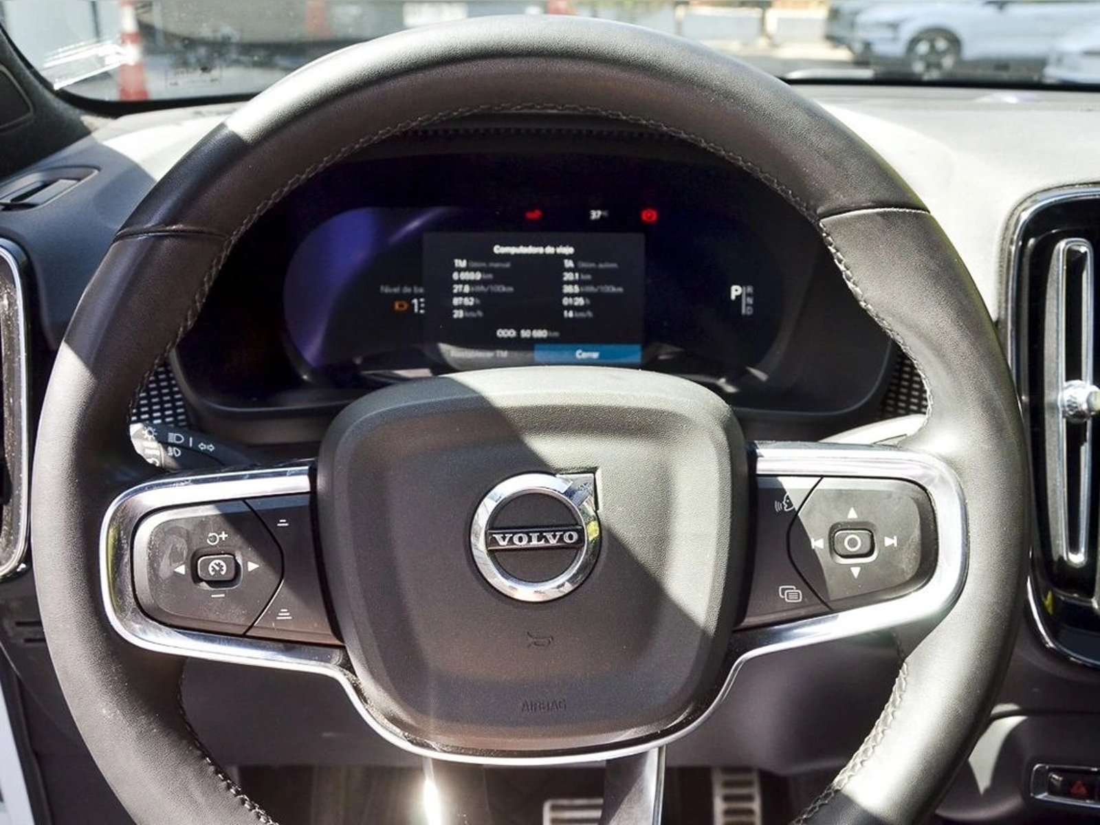 Volvo XC40 ELECTRICO P8 R-DESIGN AWD AT 5P 2022 - Imagen 11 de 11