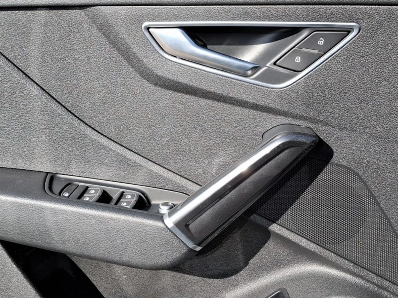 AUDI Q2 1.4 TFSI 2023 - Imagen 12 de 20