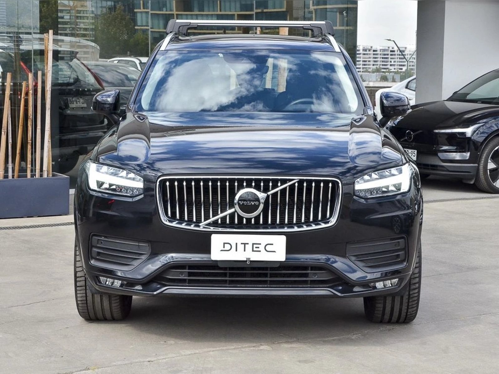 Volvo XC90 2.0 B6 MOMENTUM 4X4 AT 5P 2022 - Imagen 3 de 13