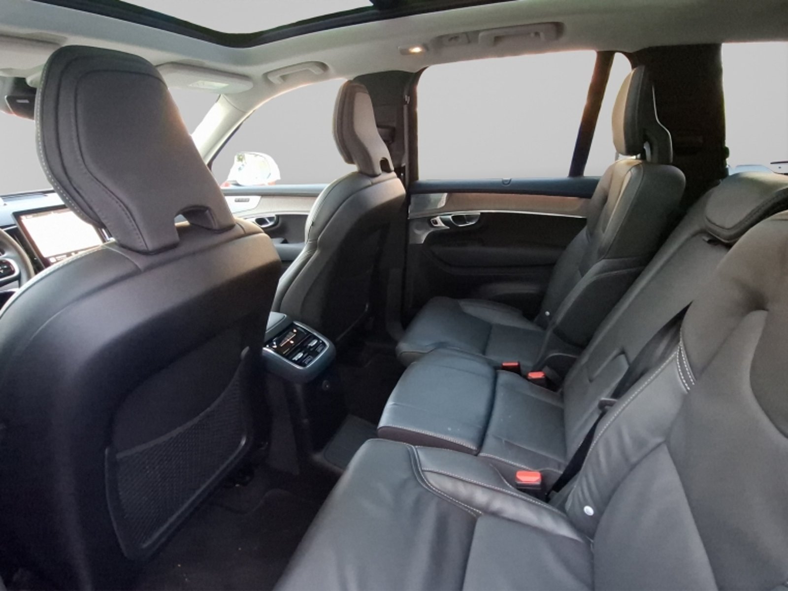 Volvo Xc90 2.0 T8 Ultra Hibrido Awd At 5p 2025 - Imagen 15 de 20