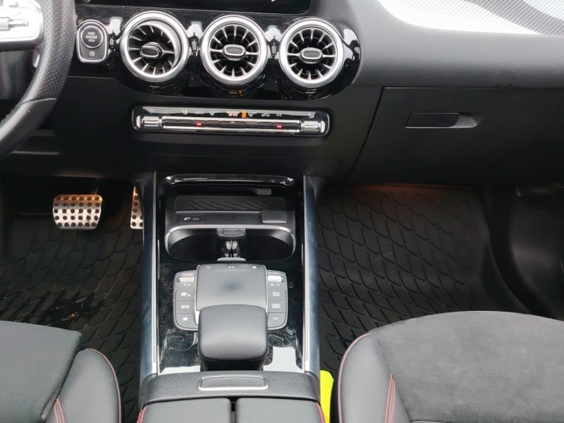 Mercedes-Benz Gla 220 D Hb 1.9 2023 - Imagen 13 de 16