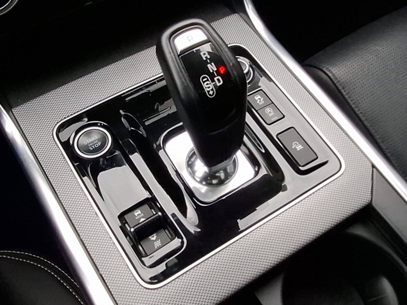 Jaguar Xe 2.0 At 2022 - Imagen 13 de 20