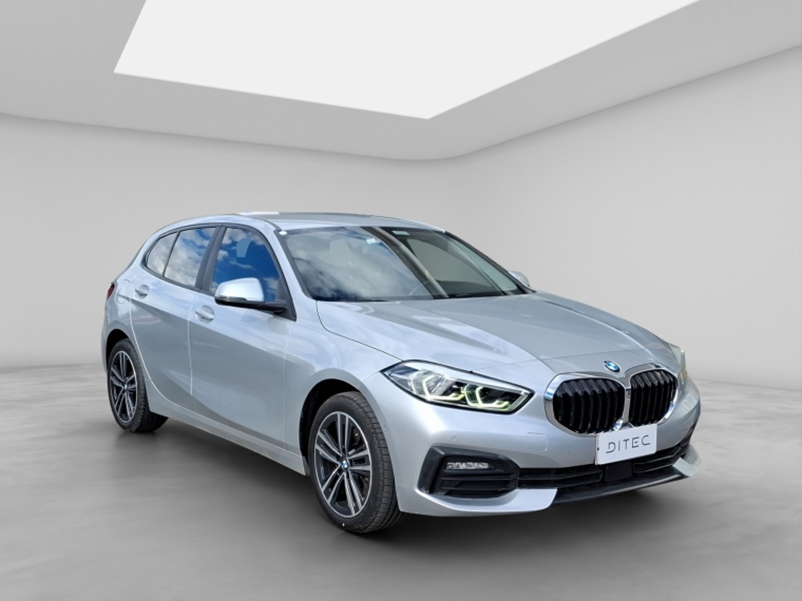 BMW 118 I Dynamic 2020 - Foto 3 de 20