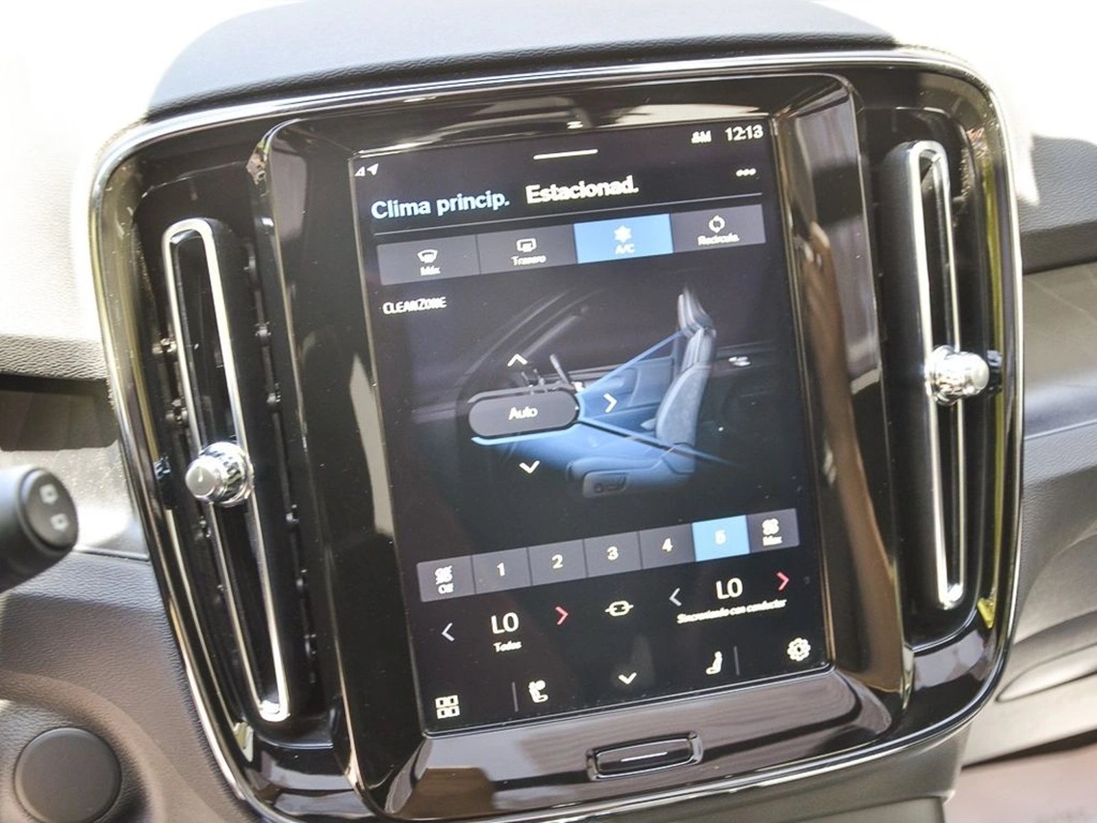 Volvo XC40 RECHARGE 2024 - Imagen 16 de 20
