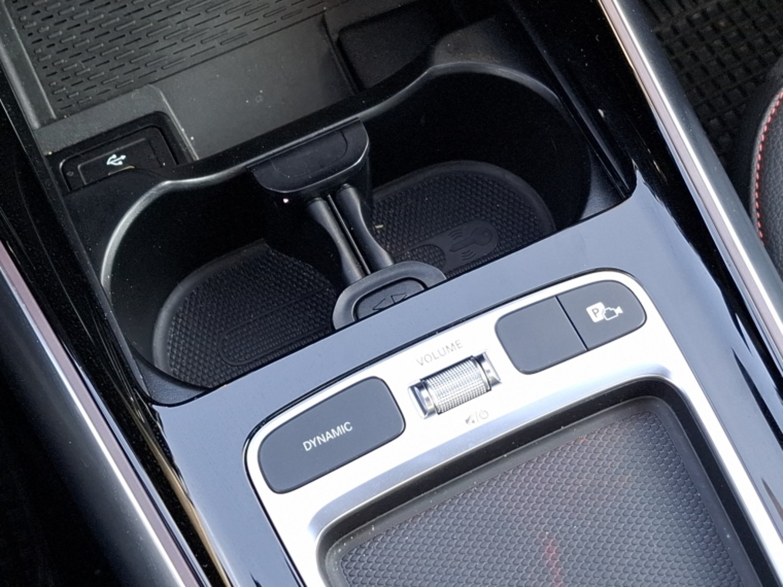 Mercedes-Benz Gla 200 1.3 Aut 2024 - Imagen 13 de 19