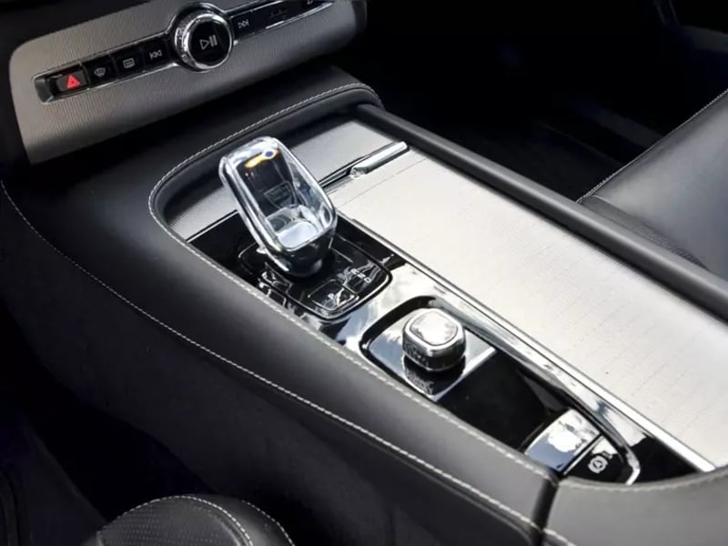 Volvo Xc90 2.0 T8 Core Hibrido Awd At 5p 2025 - Imagen 8 de 10
