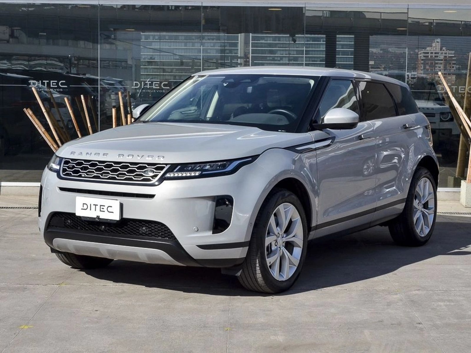 Land Rover EVOQUE AUT 2022 - Foto 2 de 19