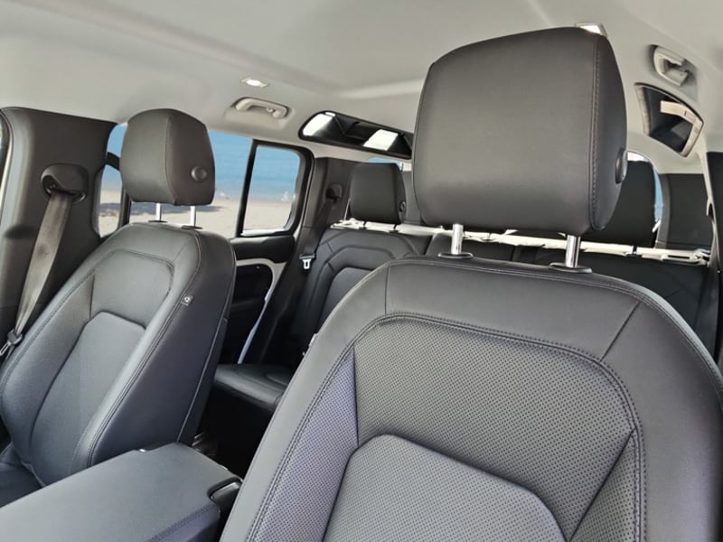 Land Rover Defender 3.0 2025 - Imagen 11 de 16