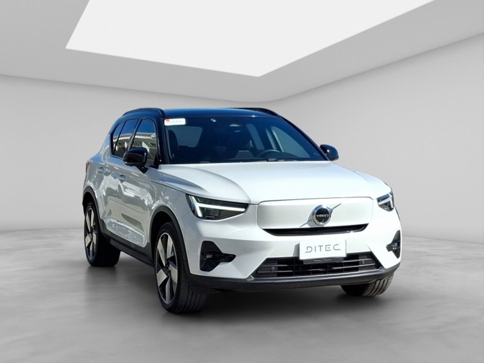Volvo Xc40 2.0 T5 Hybrid At 4x4 Hibrido 2024 - Foto 3 de 20