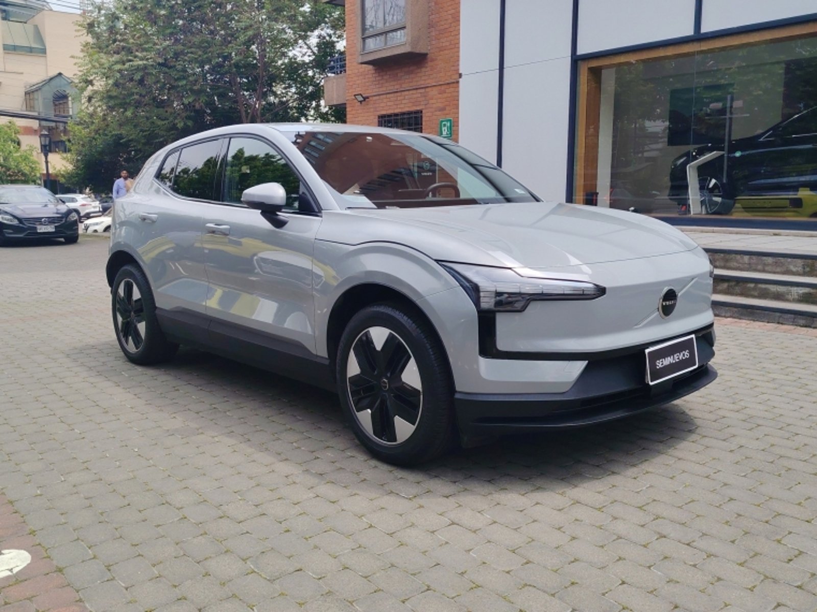 Volvo Ex30 E60 Core Aut 2025 - Foto 3 de 16