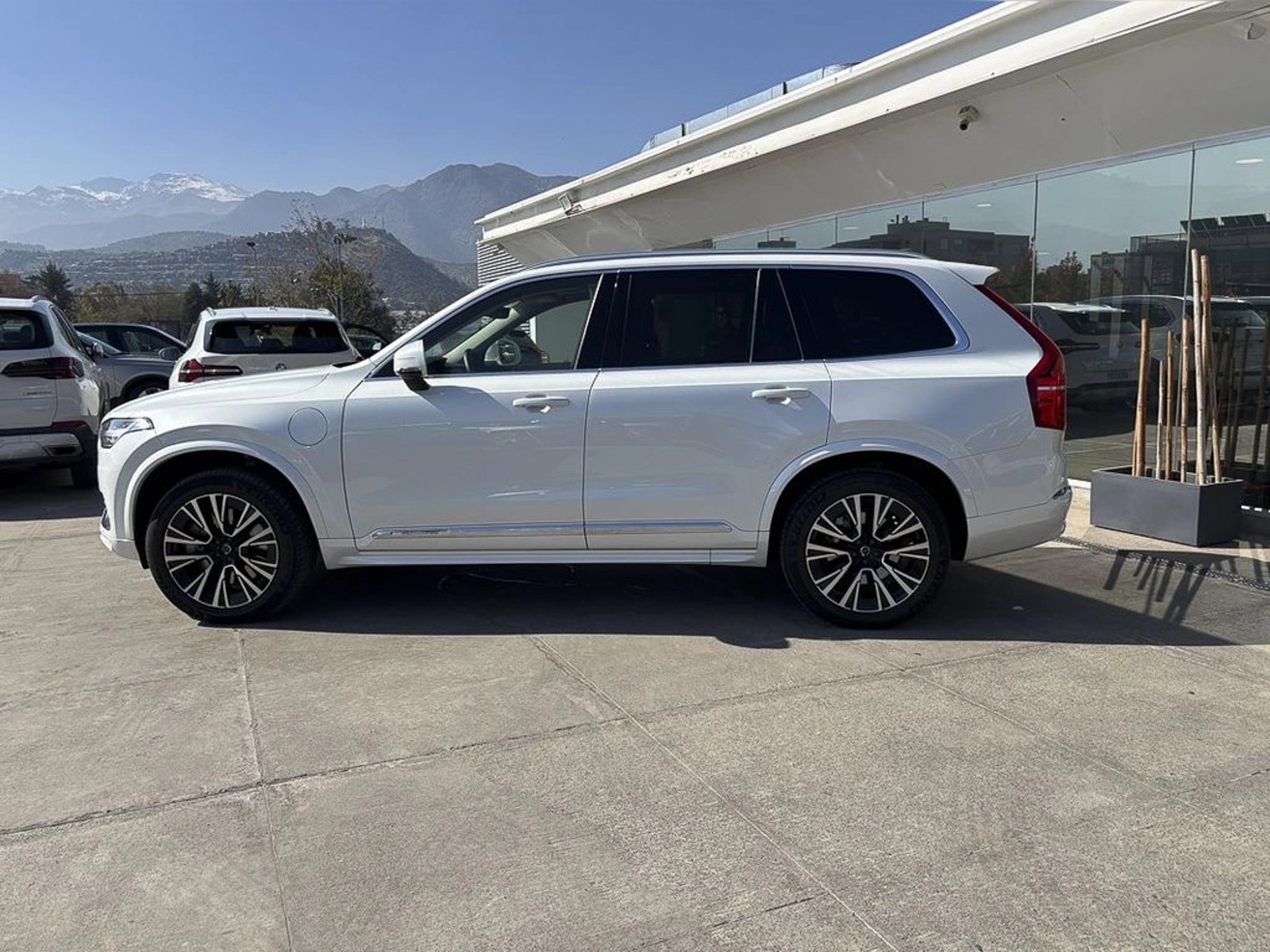 Volvo XC90 2.0 B6 PLUS AWD AT 5P 2024 - Imagen 10 de 19