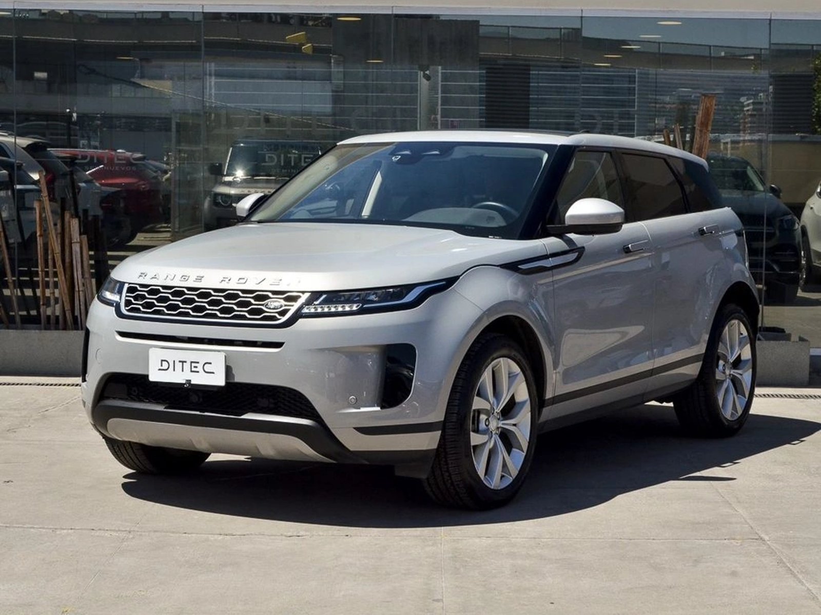 Land Rover EVOQUE 2.0i S 200HP 4x4 2024 - Foto 2 de 20
