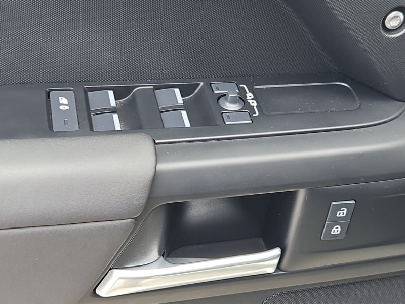 Land Rover Defender 110 3.0id S 2026 - Imagen 14 de 19