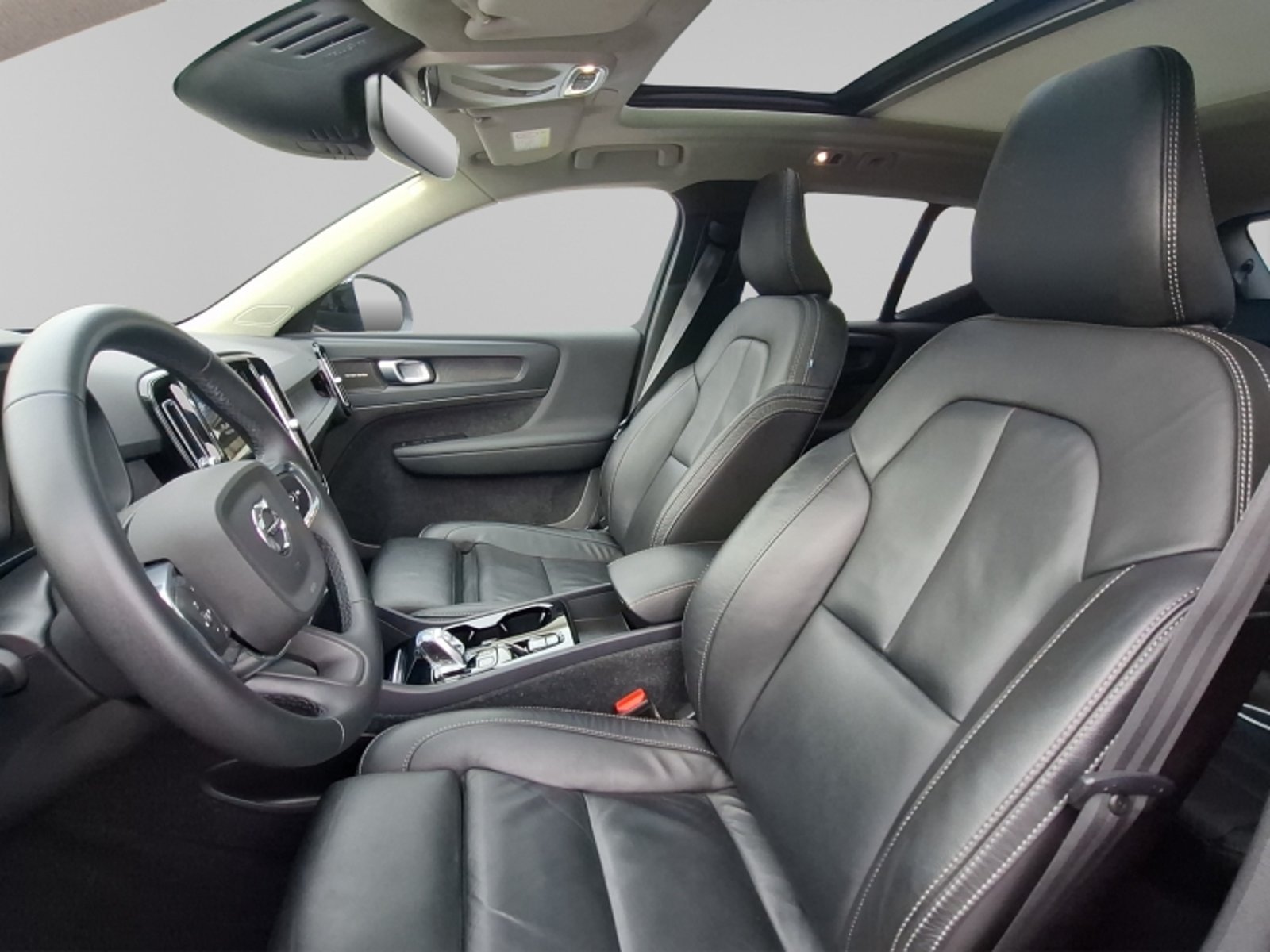 Volvo Xc40 T5 Hybrid R Design 1.5 Aut 2023 - Imagen 10 de 20