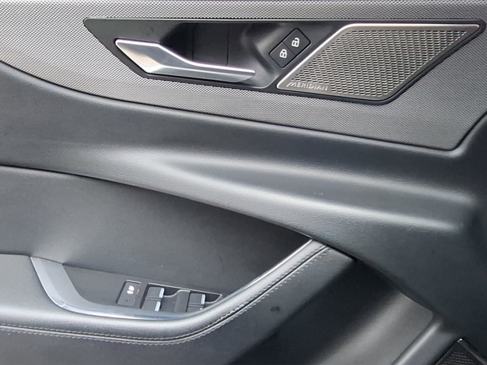 Jaguar Xe 2.0 At 2022 - Imagen 14 de 20