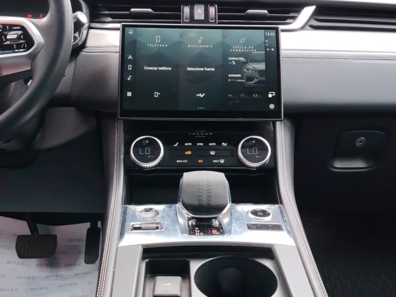 Jaguar F-pace Rdynamic S 4x4 2.0 Aut 2024 - Imagen 13 de 16