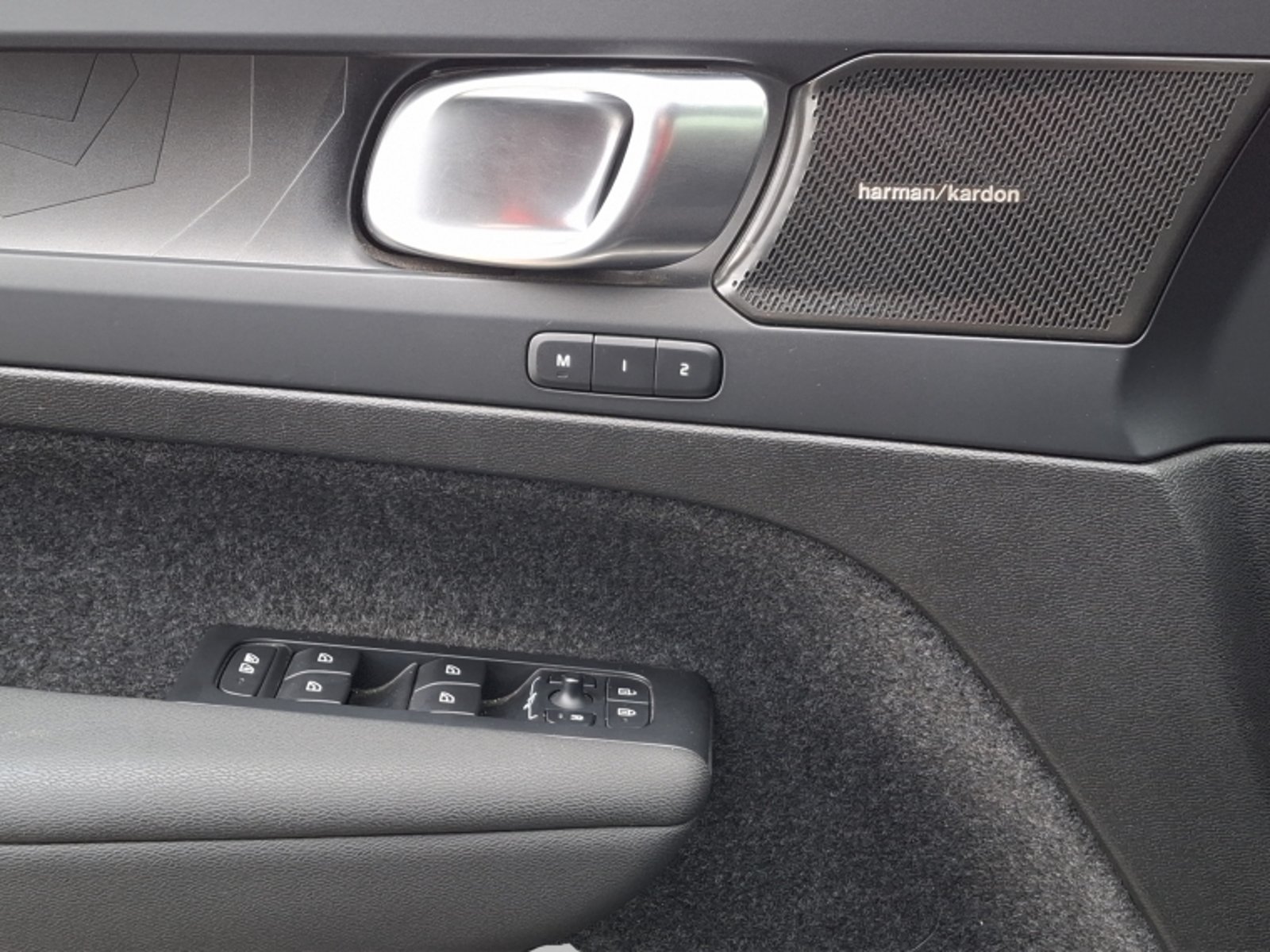 Volvo C40 P8 Recharge 2023 - Imagen 14 de 20