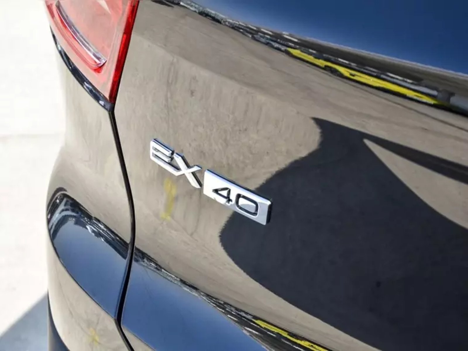 Volvo Ex40 Electrico P8 R-design Awd At 5p 2025 - Imagen 8 de 19